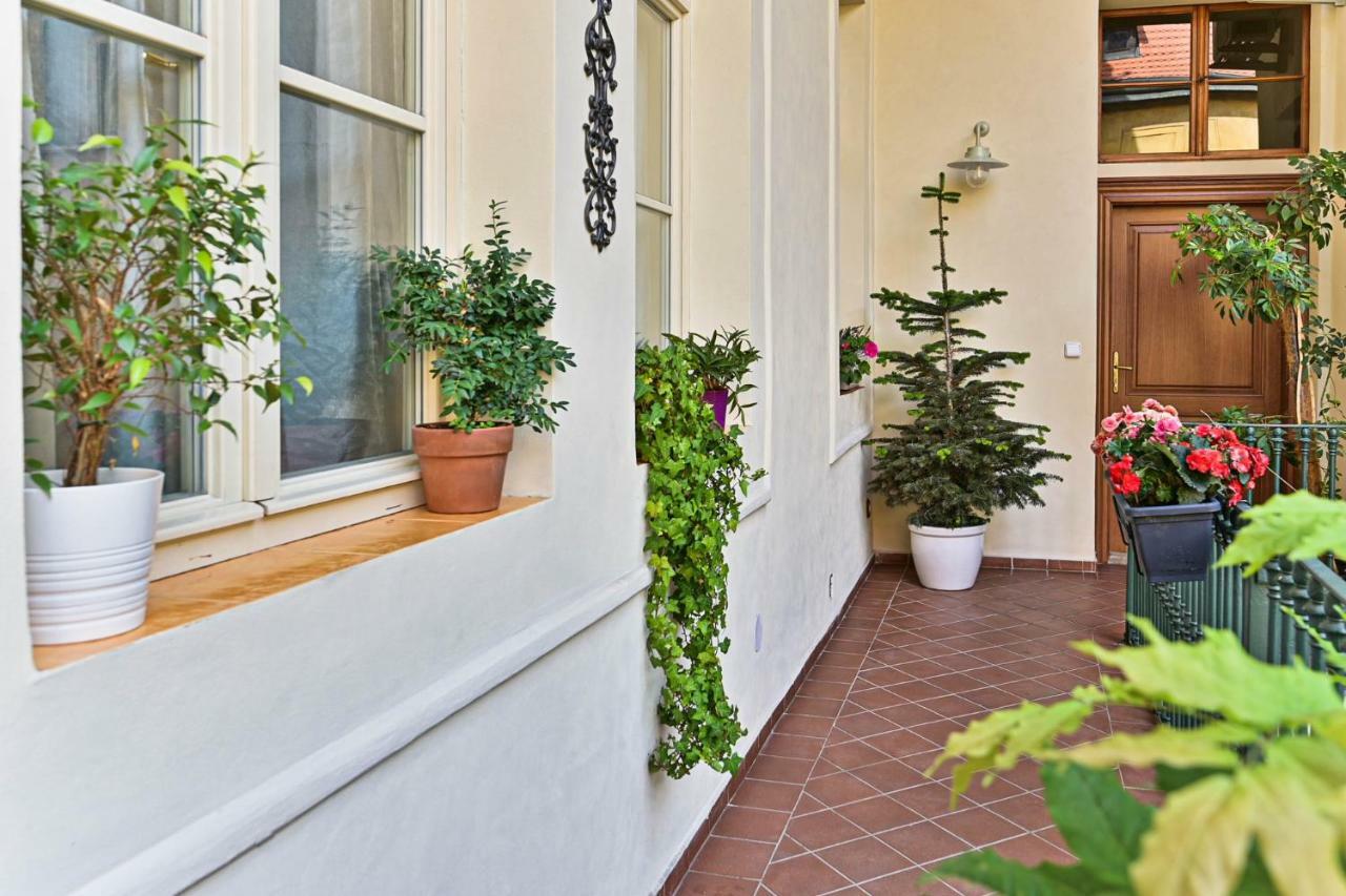 Apartment Nebovidy I - Historic Centre - Terrace - Air Conditioning Prag Exterior foto