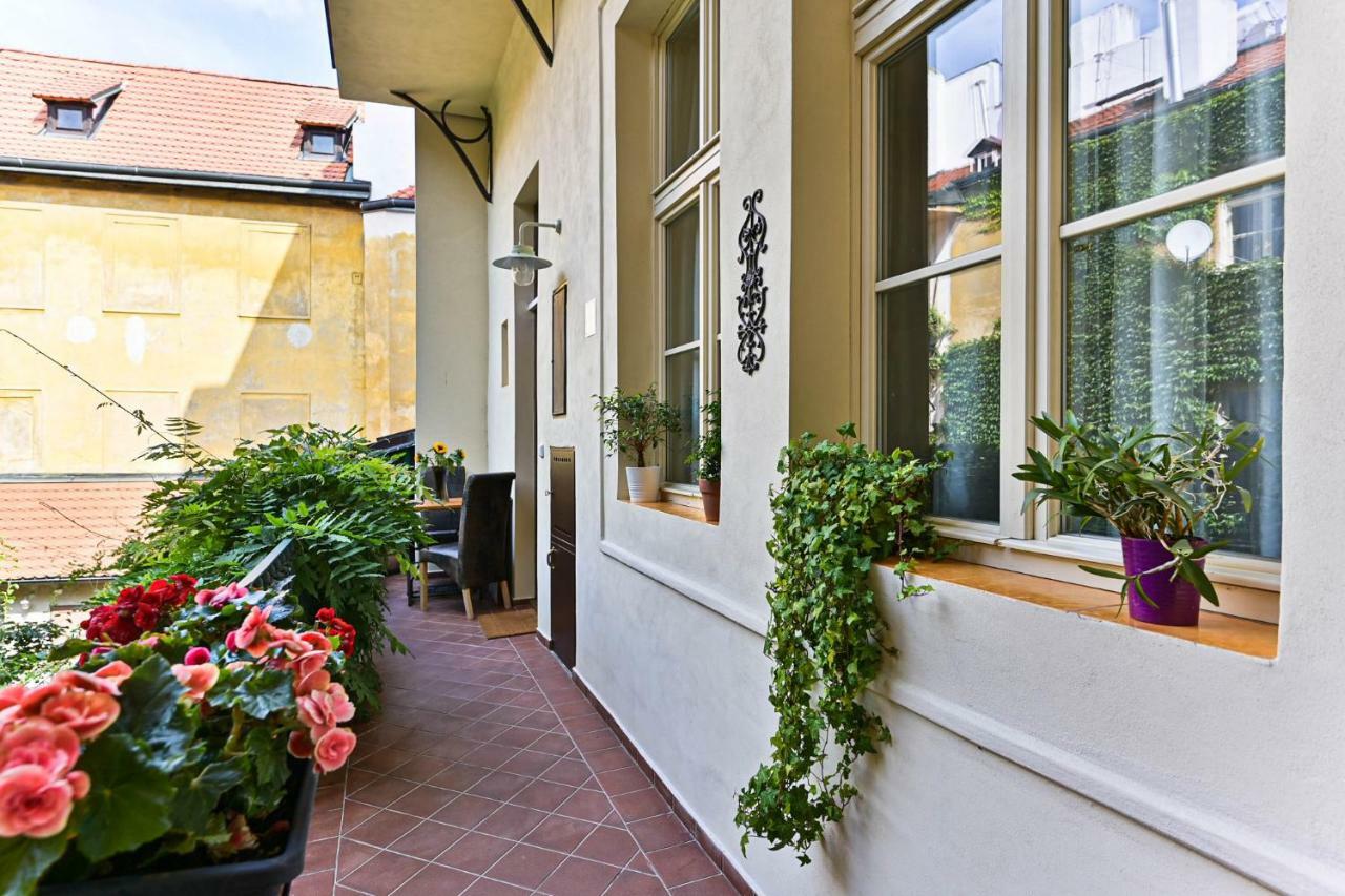 Apartment Nebovidy I - Historic Centre - Terrace - Air Conditioning Prag Exterior foto